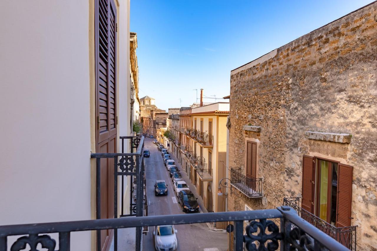 Vittorio Emanuele Boutique Hotel Шакка Экстерьер фото